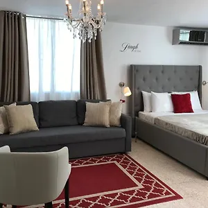 Edificio Chandelier Apartment Ponce